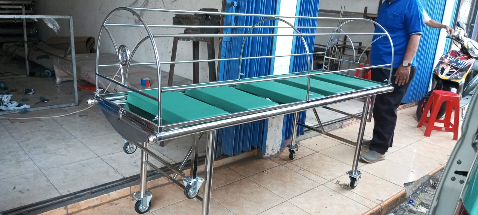 Pembuatan Keranda Jenazah