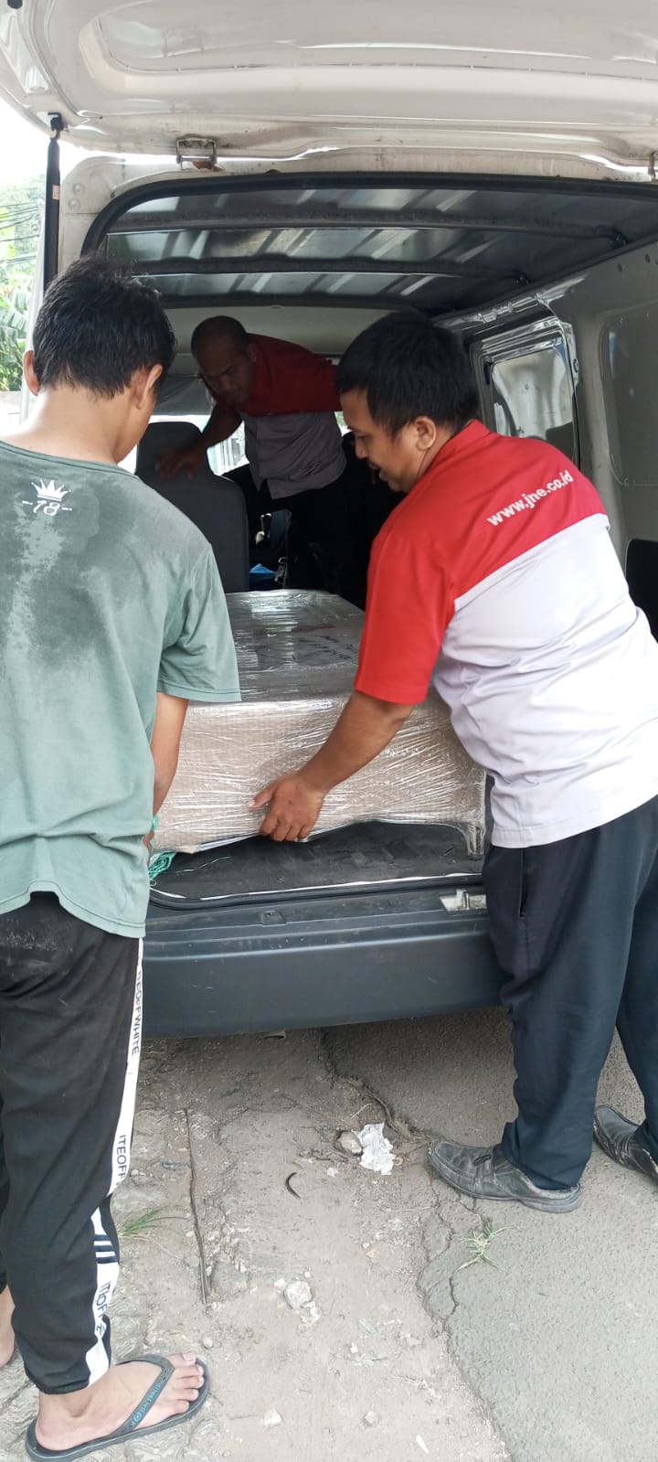 Pembuatan Keranda Jenazah